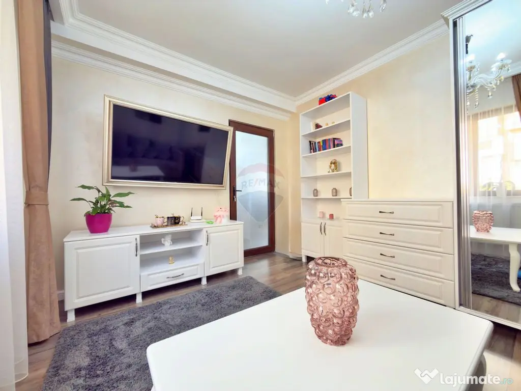 Apartament modern de vânzare, etaj 1, balcon închis, pa... 
