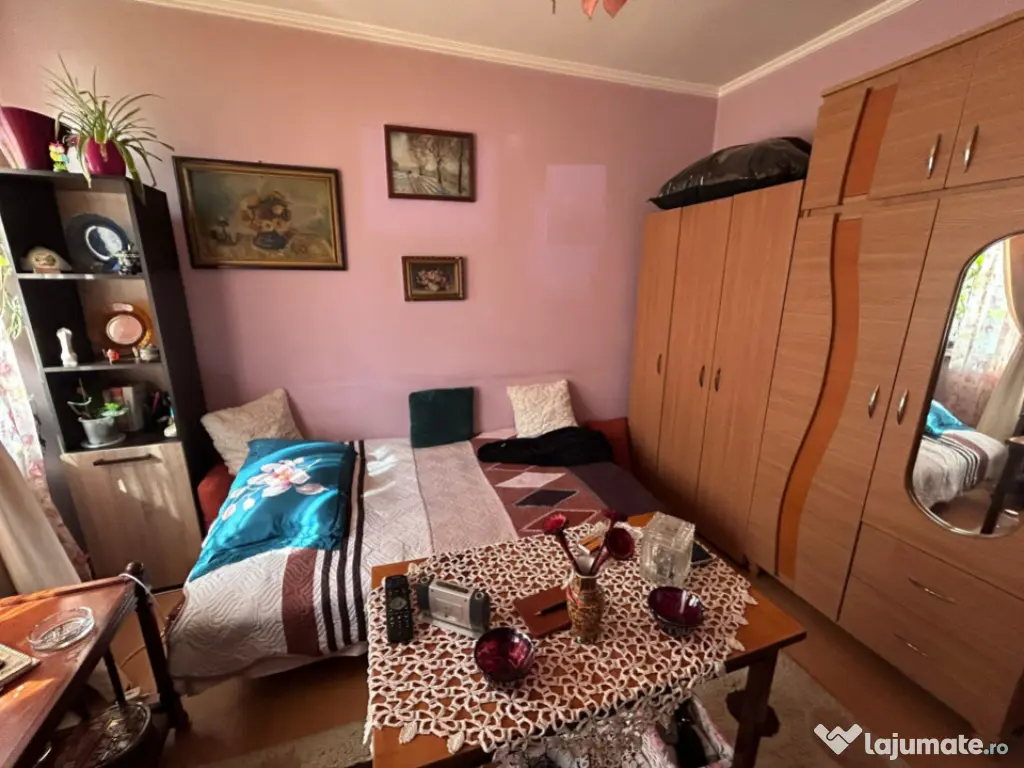 Apartament 2 camere, Etaj 1, zona Hristo Botev , Locuibil. 