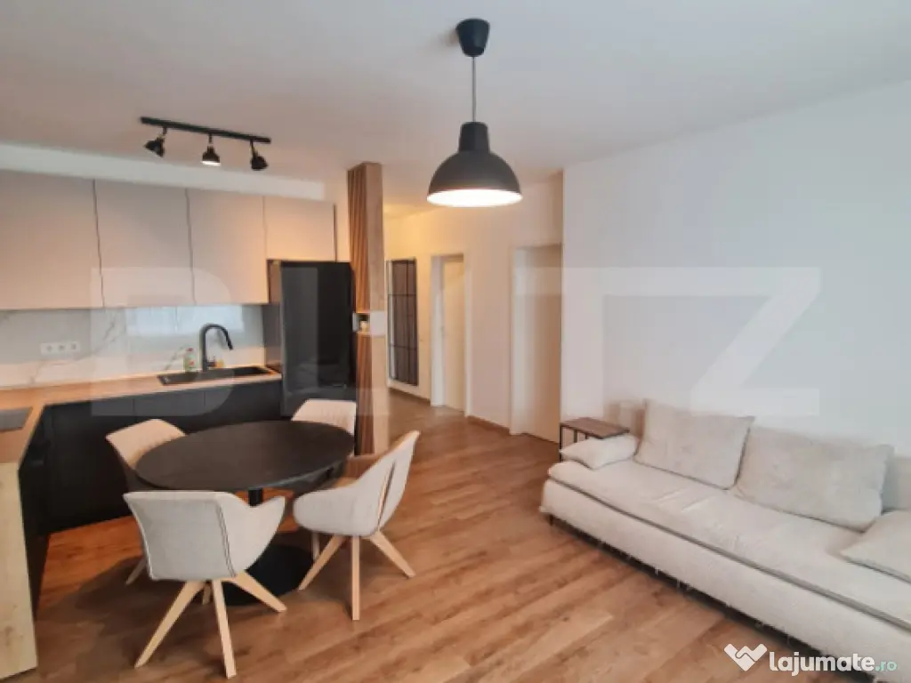 Apartament mobilat si utilat, lift, 2 garaje, zona Sub Cetat 