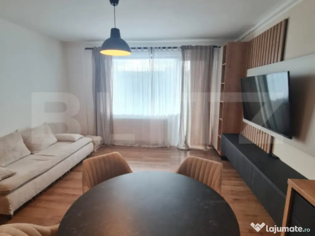 Apartament mobilat si utilat, lift, 2 garaje, zona Sub Cetat 