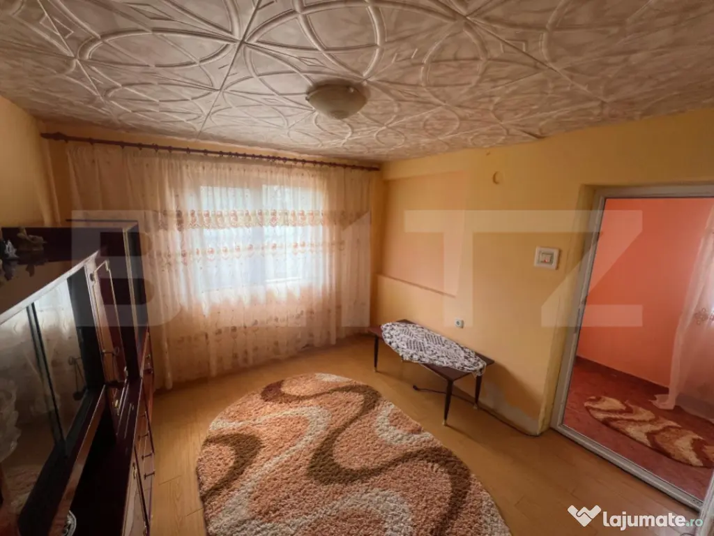 Casa pe parter, 75mp, teren generos 2000mp, Troaca 