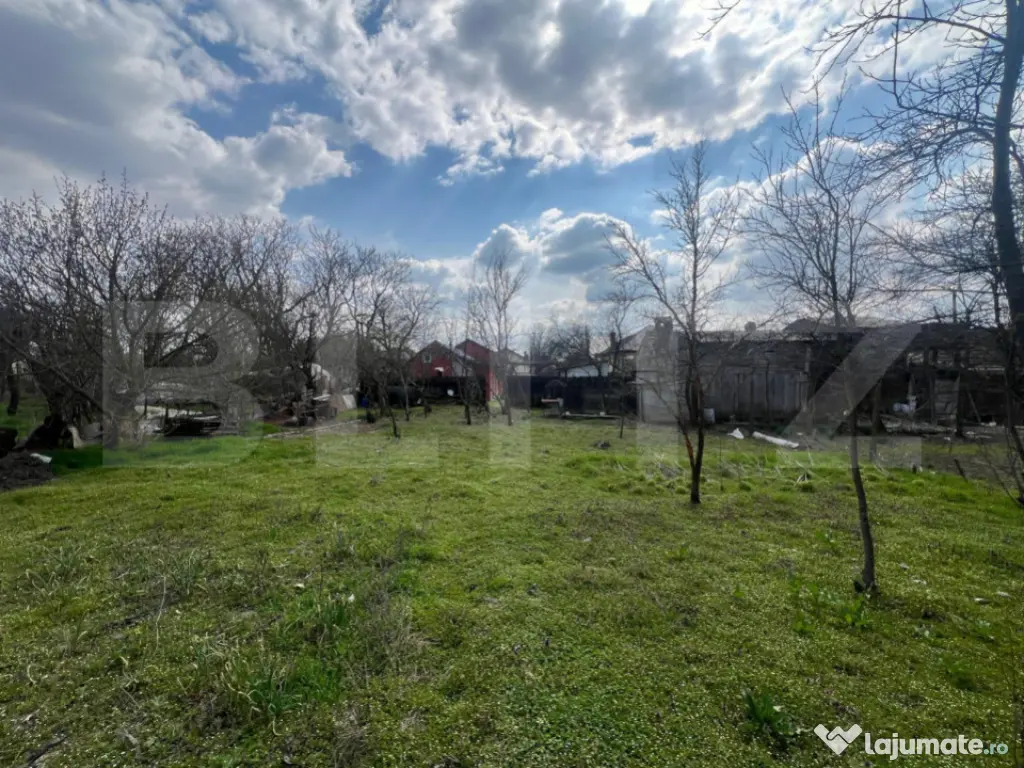 Casa pe parter, 75mp, teren generos 2000mp, Troaca 