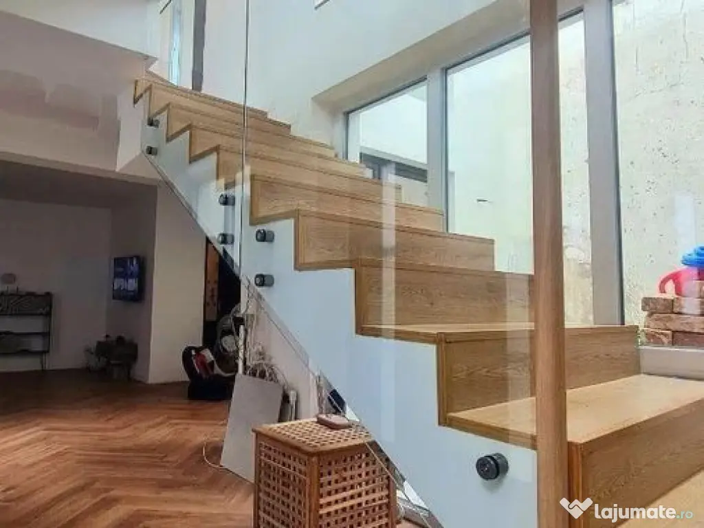 Polona, vila S+P+1+M 