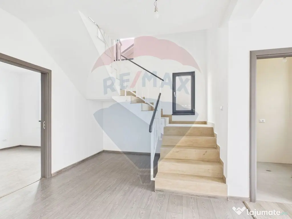 Vila moderna 5 camere P+1 de vanzare in Crevedia