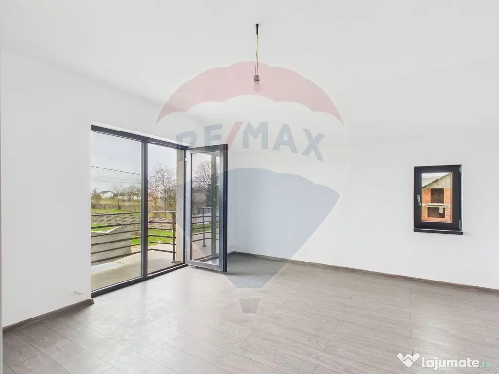 Vila moderna 5 camere P+1 de vanzare in Crevedia