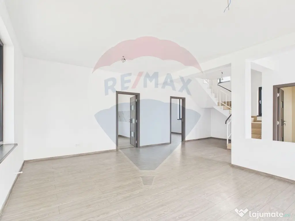 Vila moderna 5 camere P+1 de vanzare in Crevedia