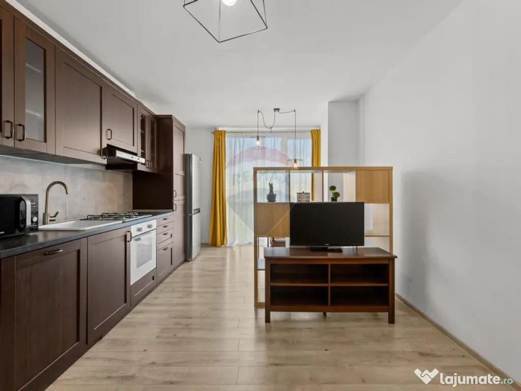 Apartament modern cu 3 camere de închiriat - Malul Mure?... 