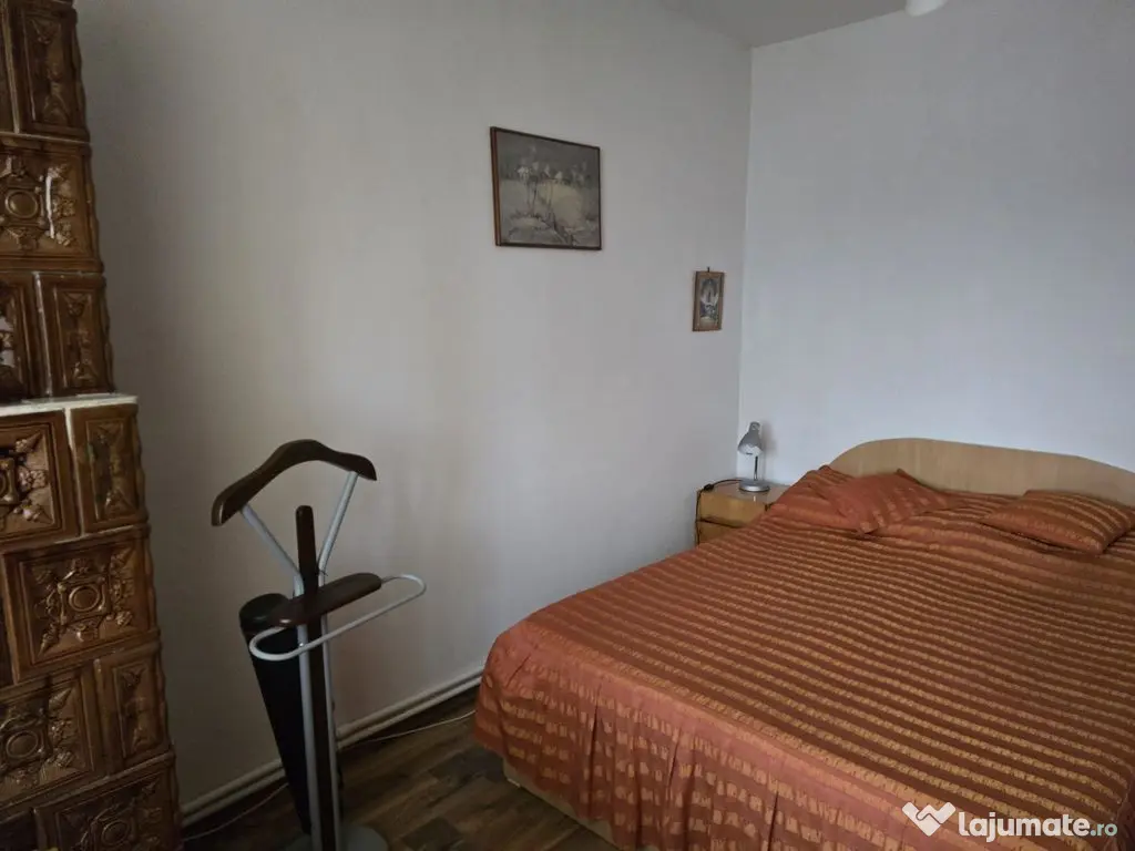 LOC. RACACIUNI, APARTAMENT 3 CAMERE 
