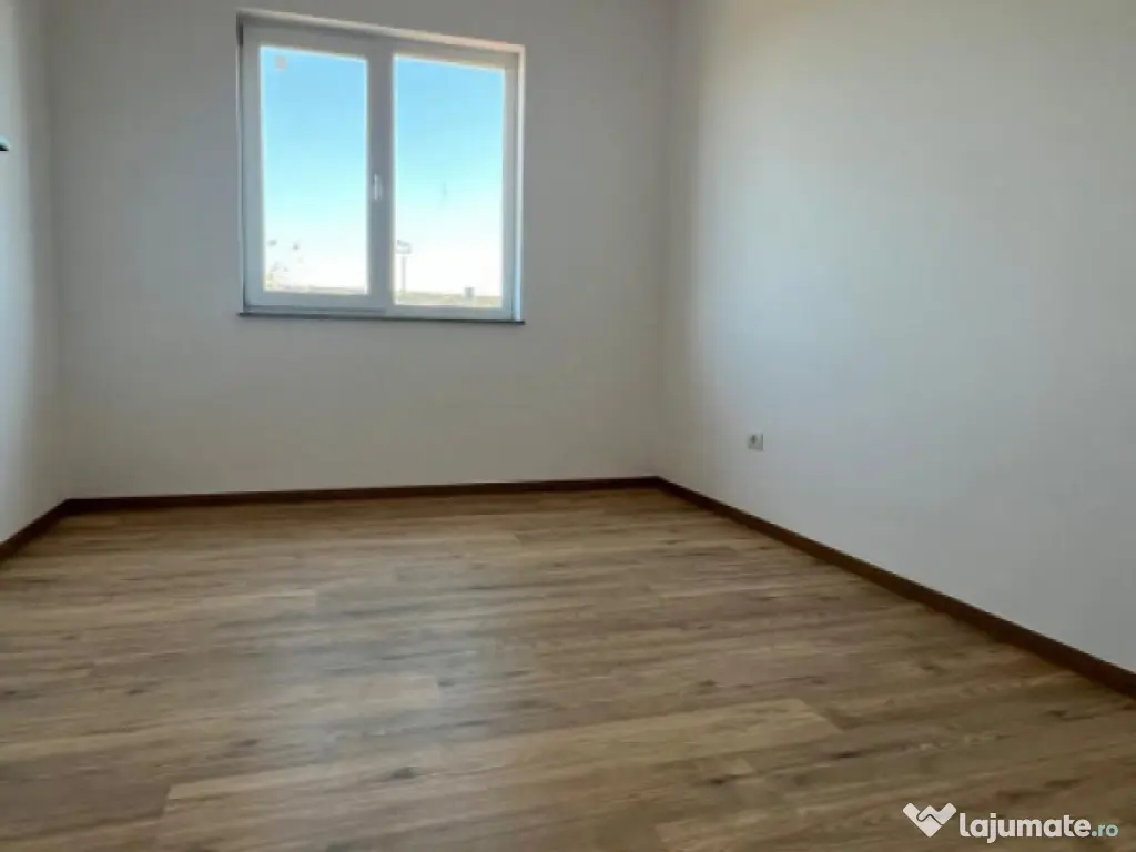 Casa individuala 5 camere Tunari 