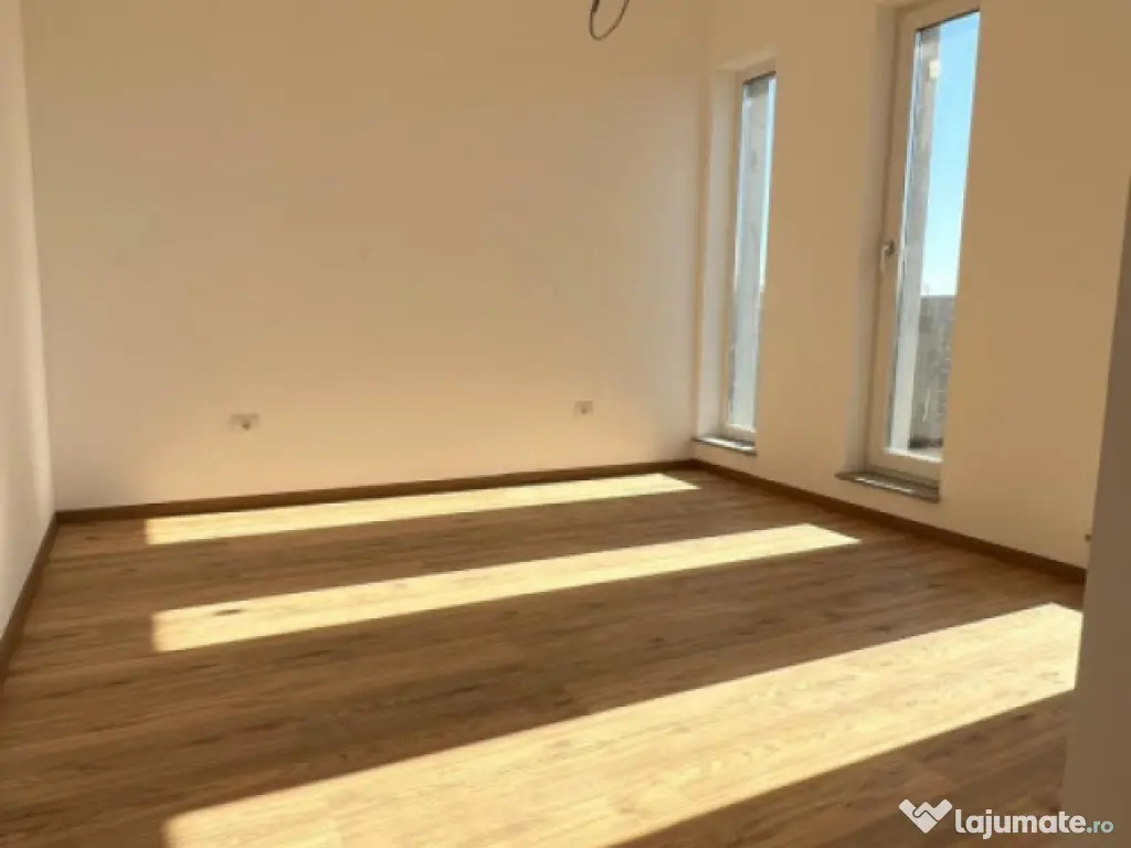 Casa individuala 5 camere Tunari 