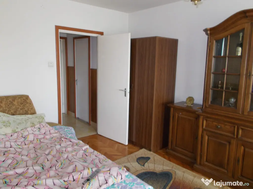 Apartament cu doua camere de închiriat 