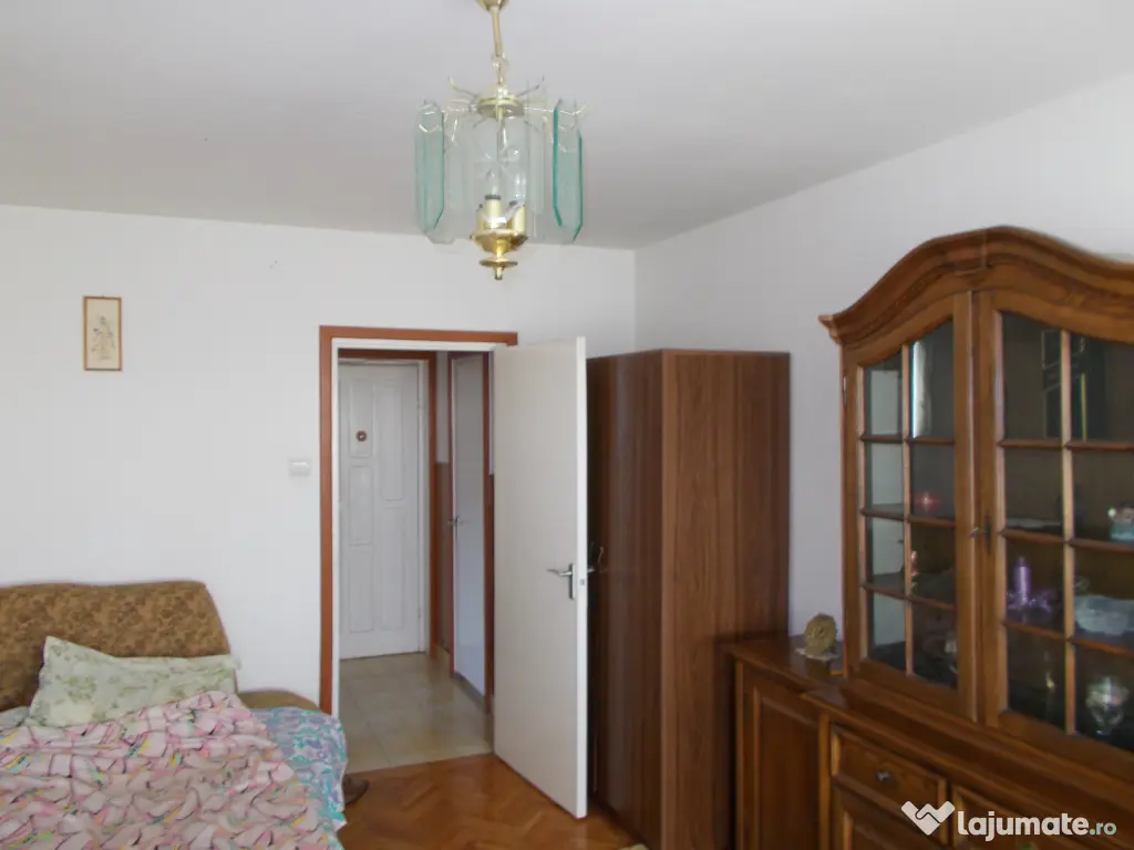 Apartament cu doua camere de închiriat 
