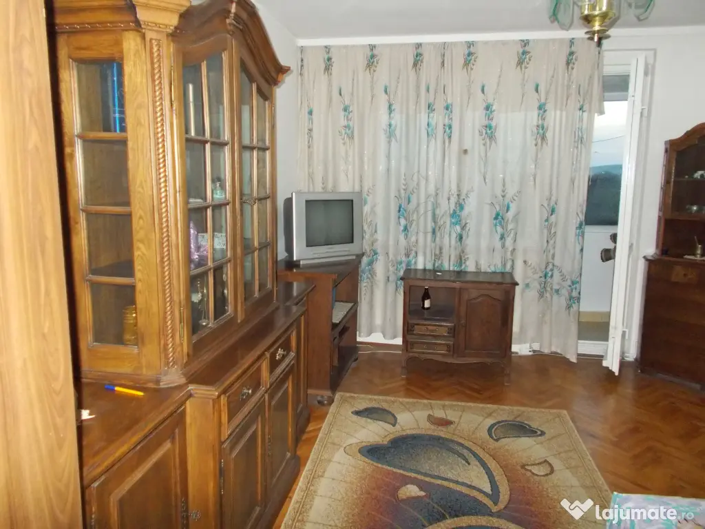Apartament cu doua camere de închiriat 