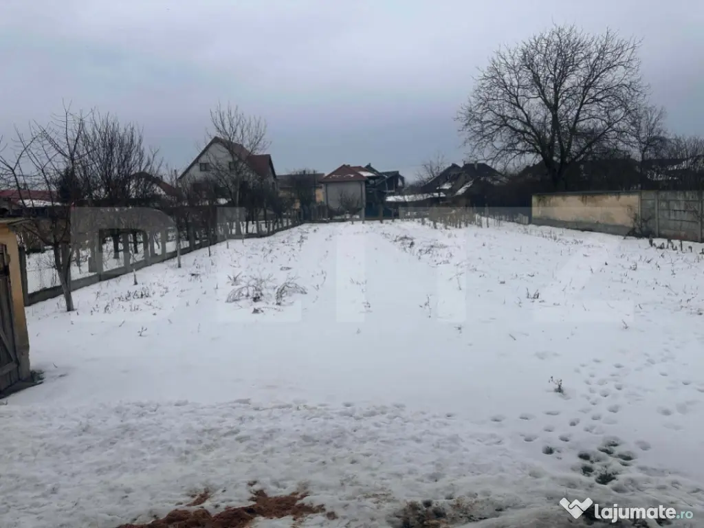 Casă la roșu în Halmeu, 119 mp + teren 1643 mp, zonă lin 