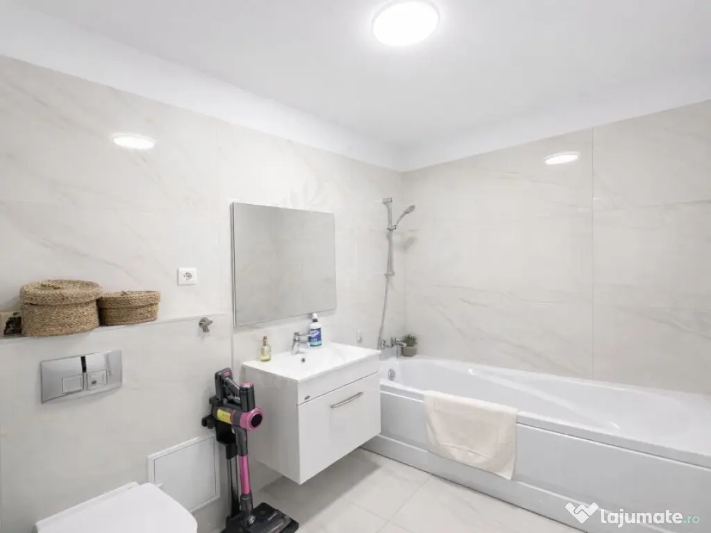 Inchiriere studio de lux, parcare privata, zona Vest -