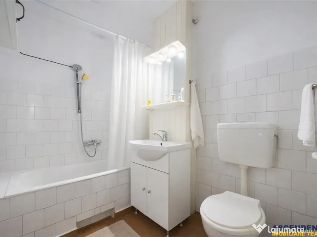 FILM! Apartament 3 camere, decomandat, Lenin, sau schimb 