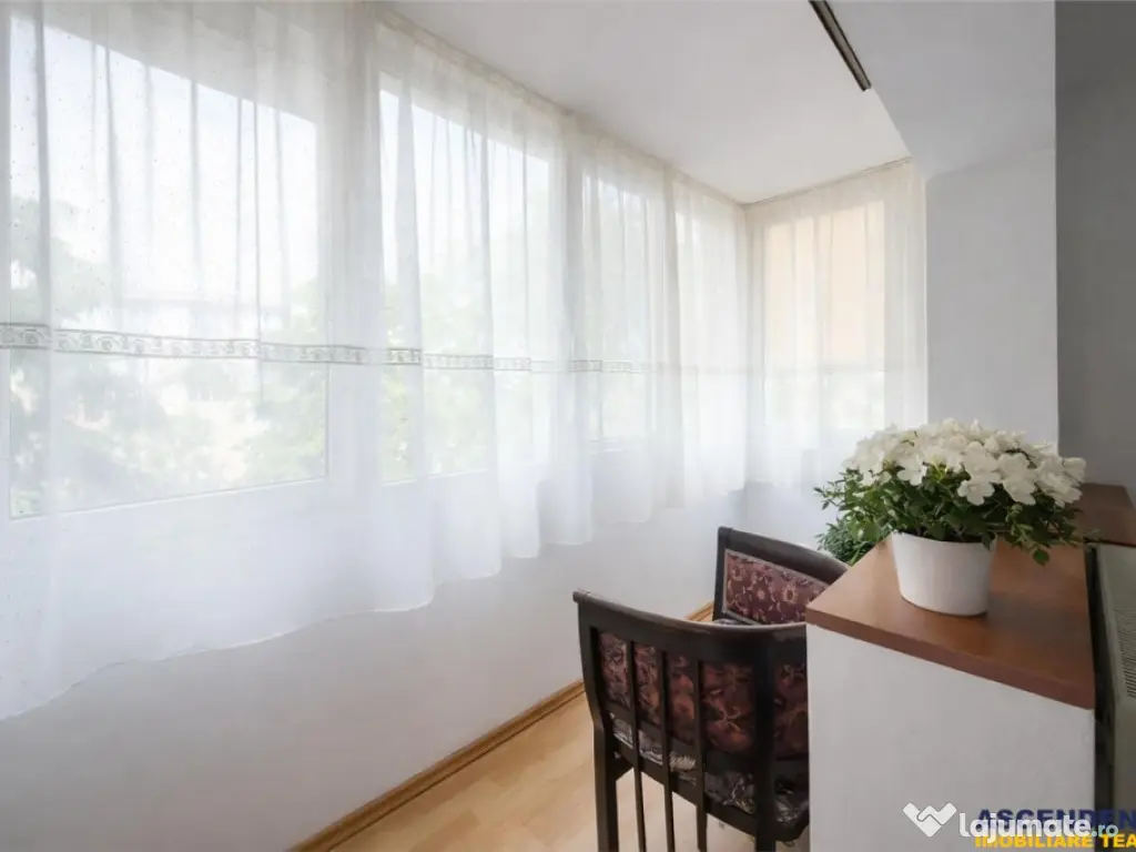 FILM! Apartament 3 camere, decomandat, Lenin, sau schimb 