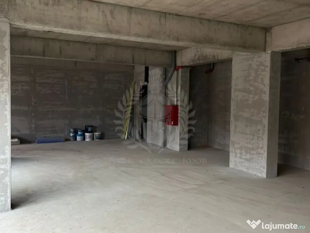 SPATIU COMERCIAL // ALBERT - GRADINILE // 101 MP 