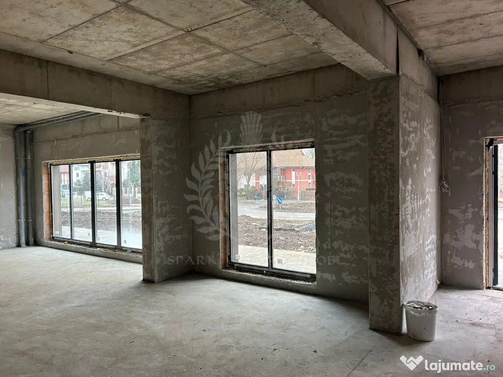 SPATIU COMERCIAL // ALBERT - GRADINILE // 101 MP 