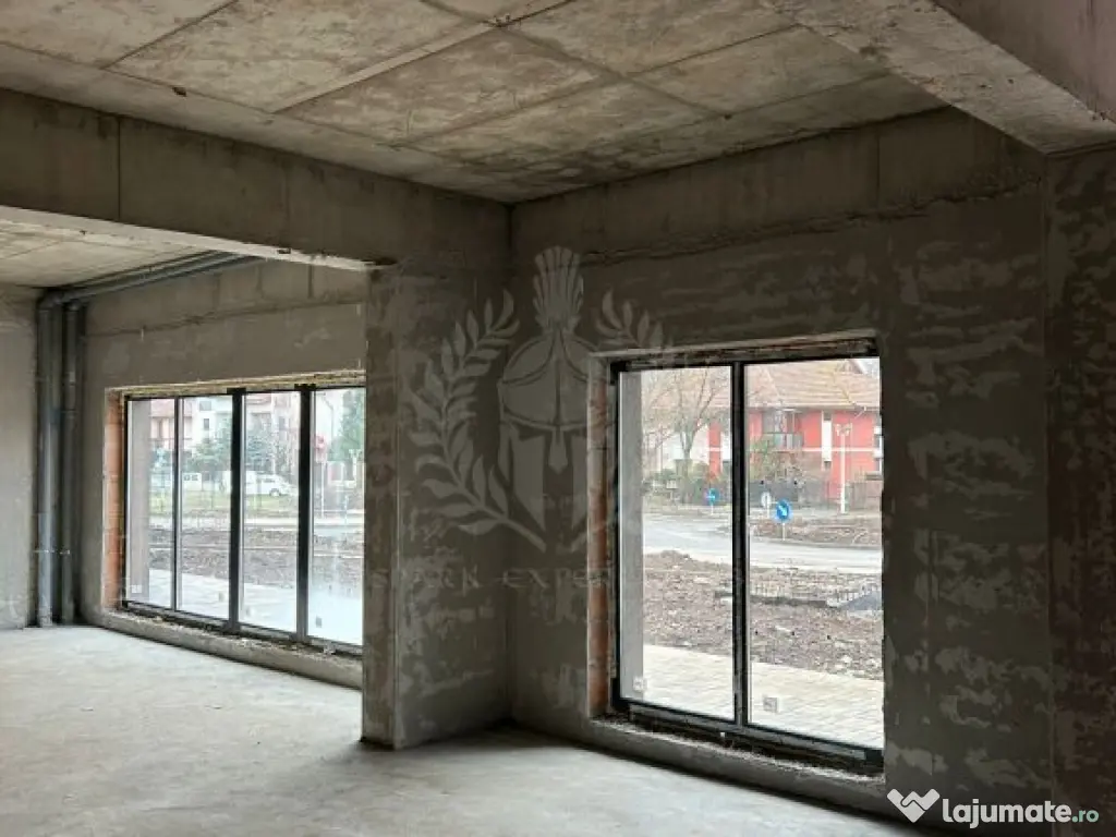 SPATIU COMERCIAL // ALBERT - GRADINILE // 101 MP 