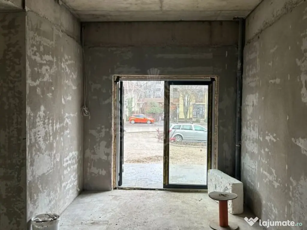 SPATIU COMERCIAL // ALBERT - GRADINILE // 101 MP 