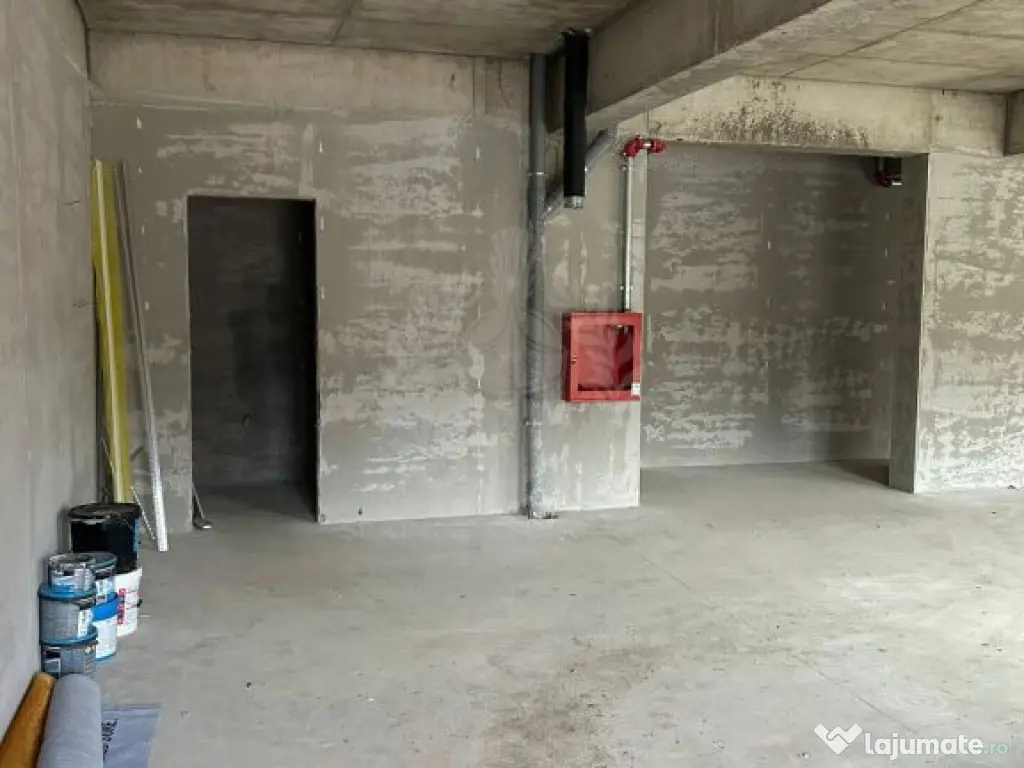 SPATIU COMERCIAL // ALBERT - GRADINILE // 101 MP 