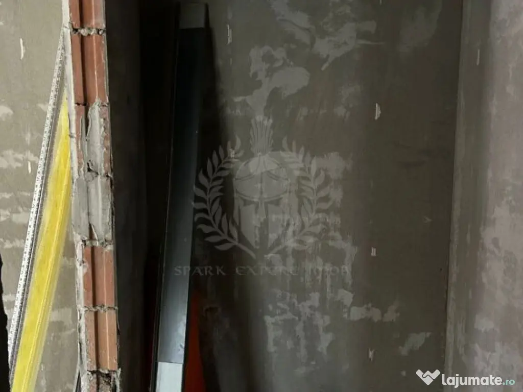 SPATIU COMERCIAL // ALBERT - GRADINILE // 101 MP 