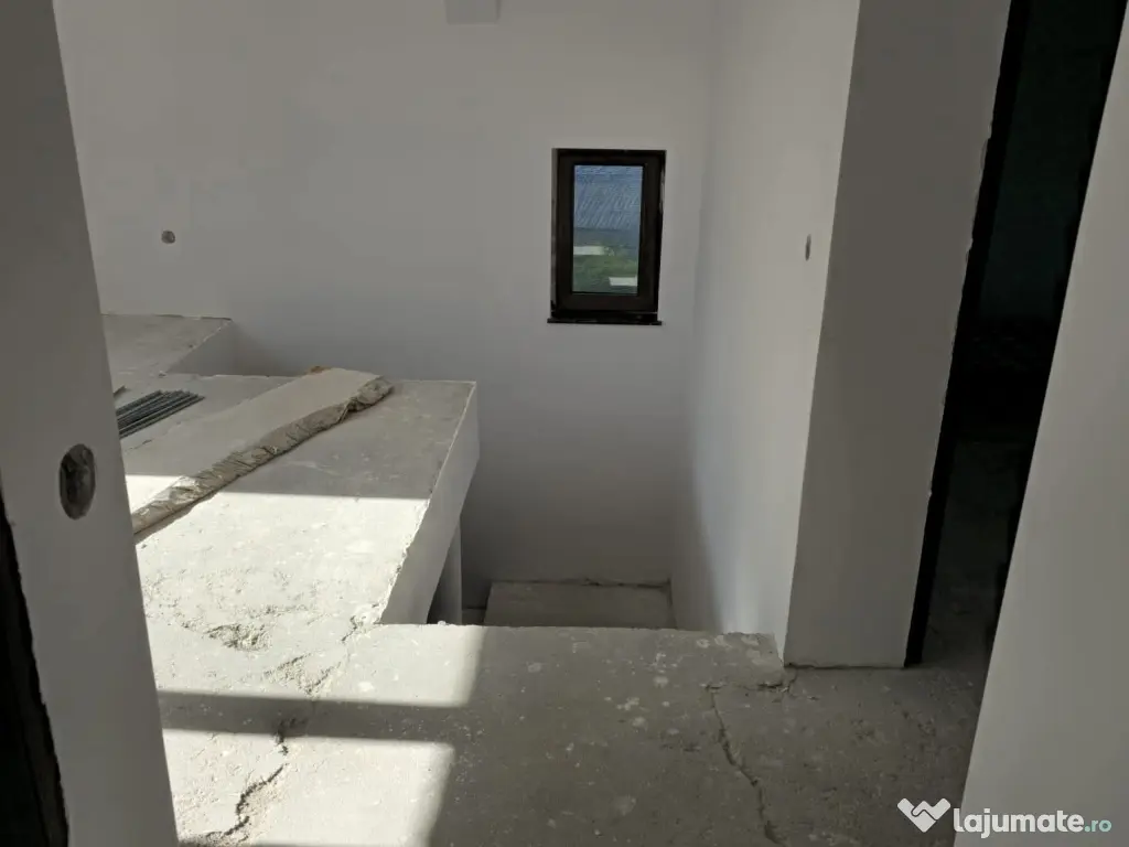 Casă de vânzare în comuna Gârcina 