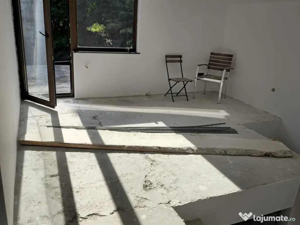 Casă de vânzare în comuna Gârcina 