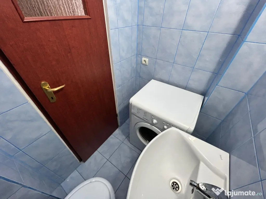 Inchiriez apartament 3 camere, centrala proprie,  Focsani Cuza Voda 