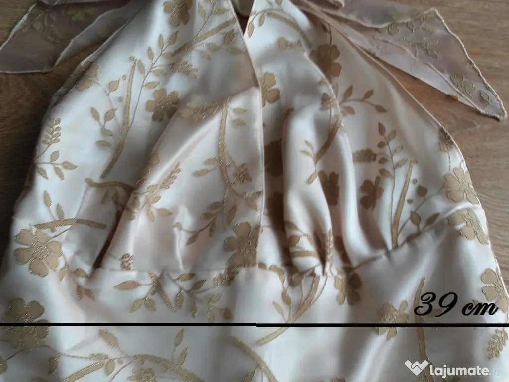Rochie crem eleganta marime 40 