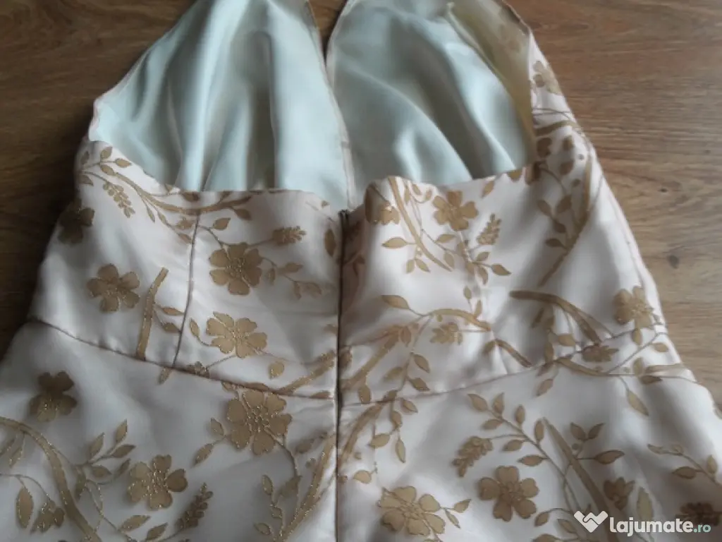 Rochie crem eleganta marime 40 