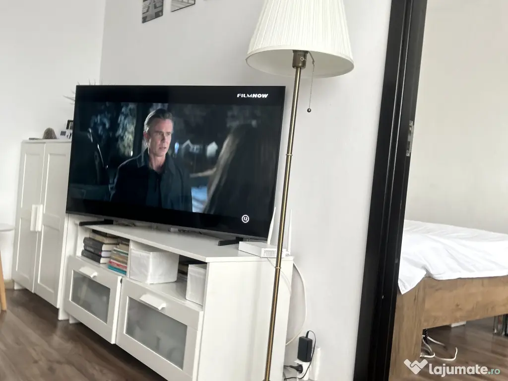 Vând apartament cu două camere 