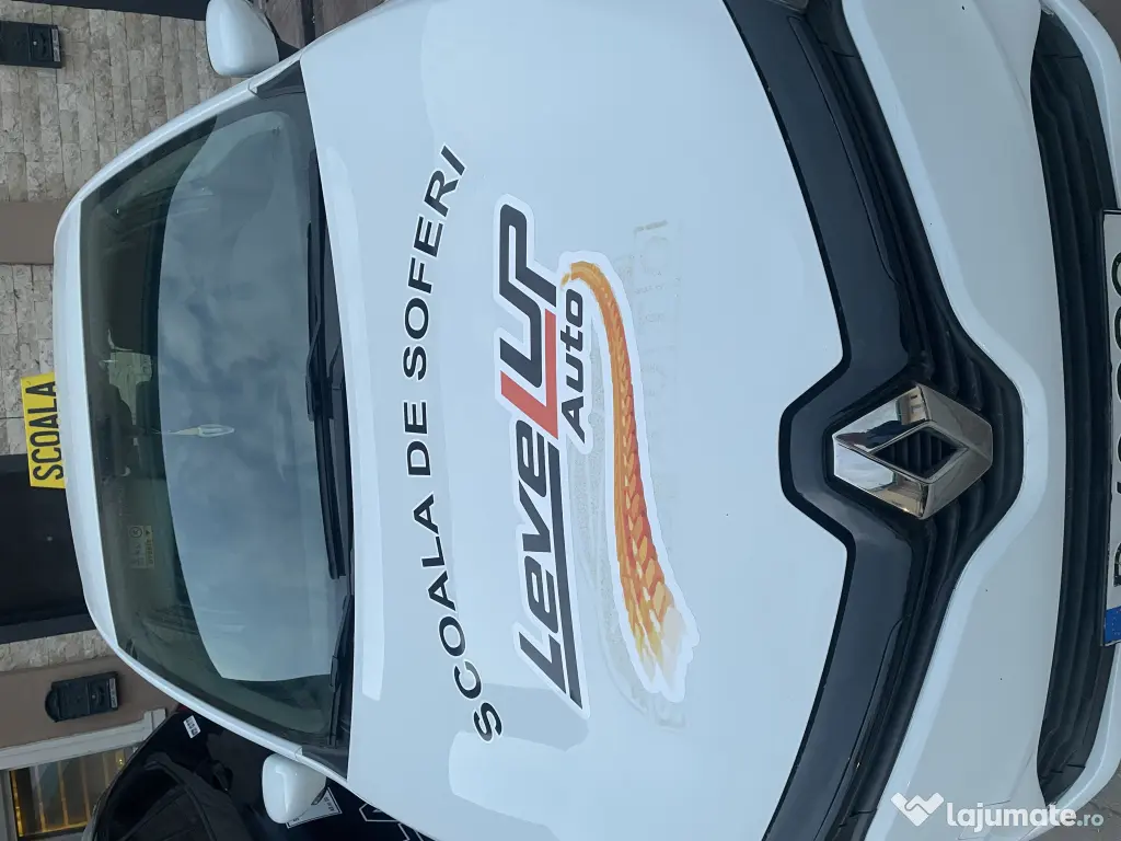 Școală de șoferi 1900, reducere + ședințe bonus 