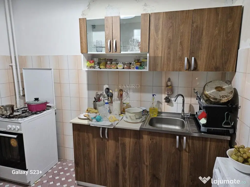 Apartament 2 camere decomandat, 1 Decembrie 1918 