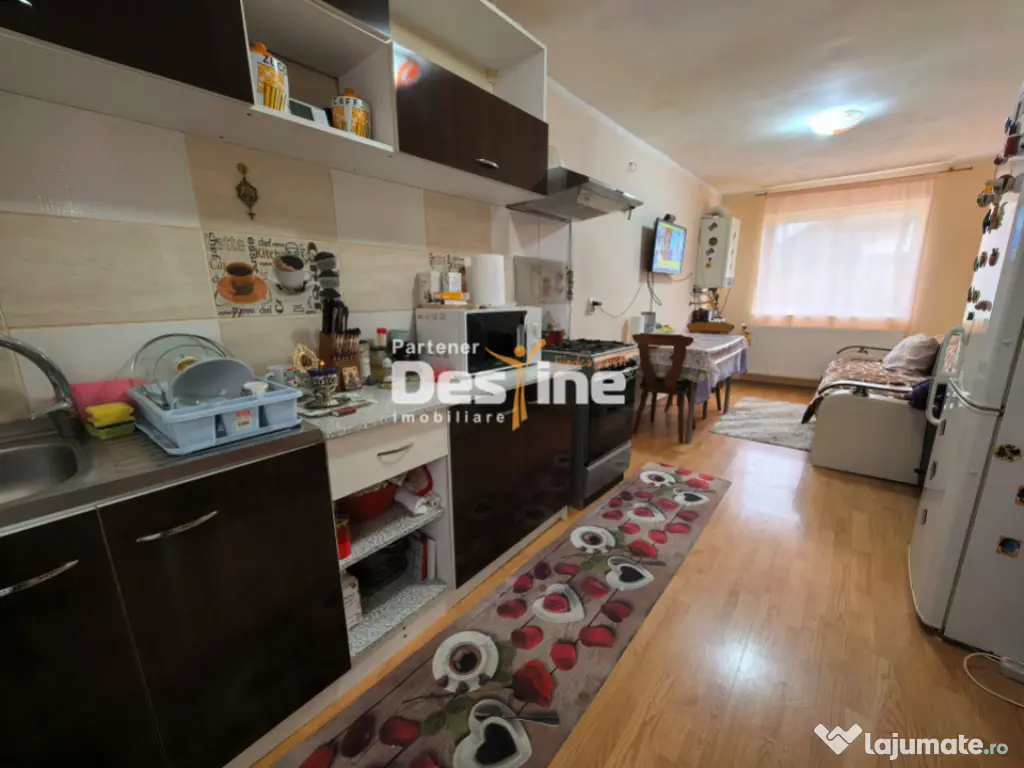 Apartament 2 camere 68 mp + 300mp curte, terasă și beci CU 