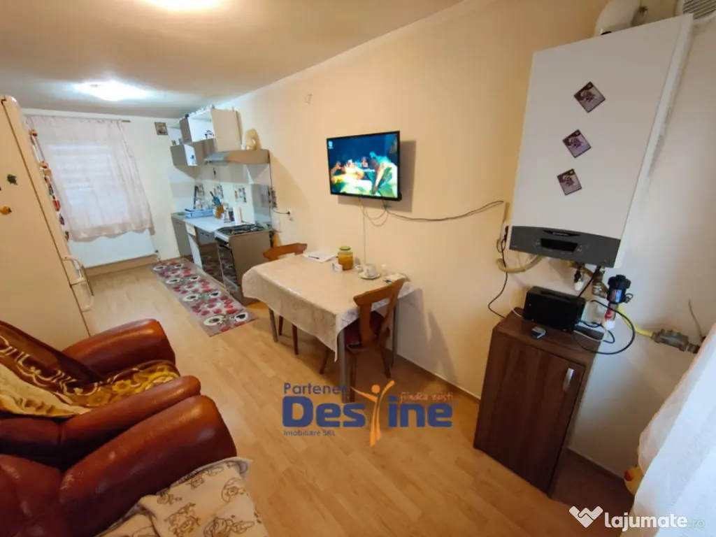 Apartament 2 camere 68 mp + 300mp curte, terasă și beci CU 