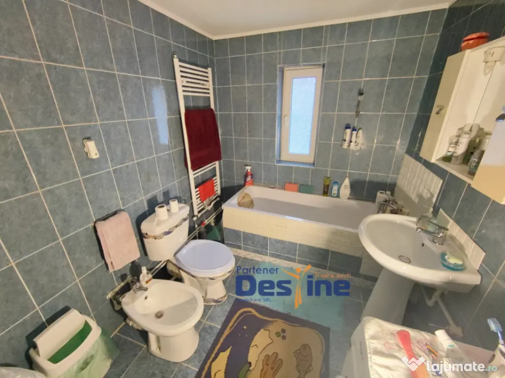 Apartament 2 camere 68 mp + 300mp curte, terasă și beci CU 