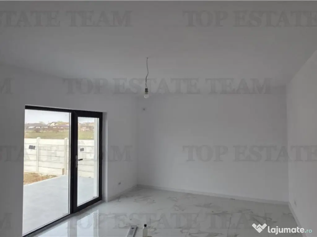 Vila individuala moderna cu 4 camere , 2 bai ,terasa 25mp, i 