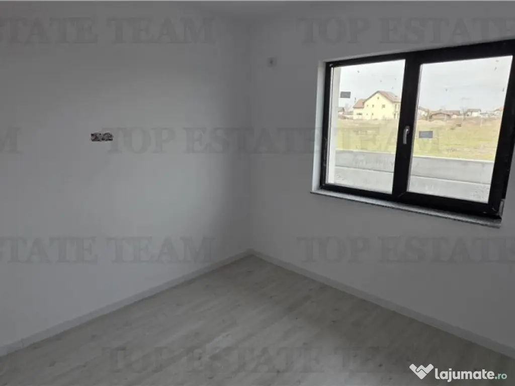 Vila individuala moderna cu 4 camere , 2 bai ,terasa 25mp, i 