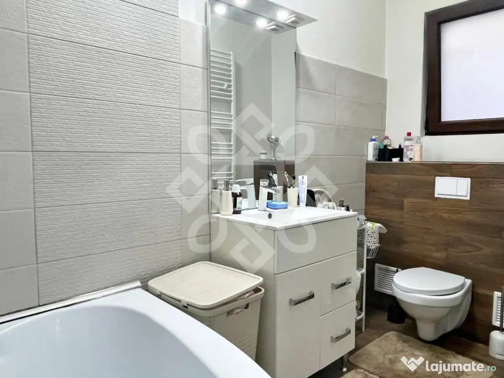 Apartament la casa de vanzare, zona Ecaterina Teodoroiu, Ora 