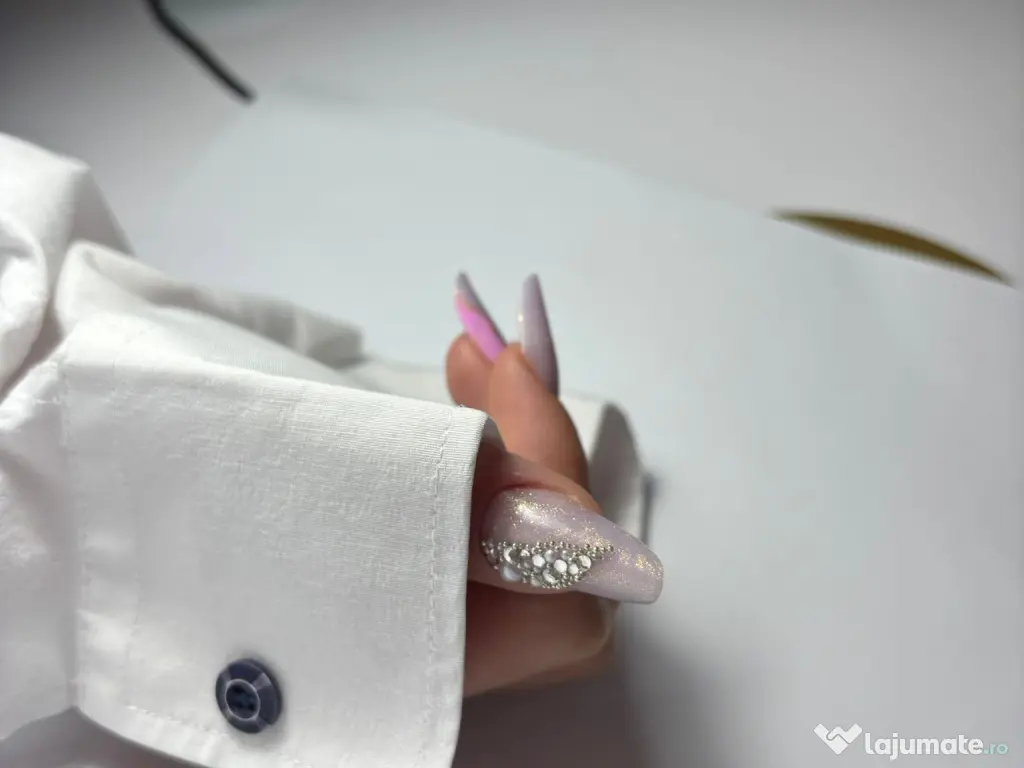 💅 Unghii cu gel – programări deschise 