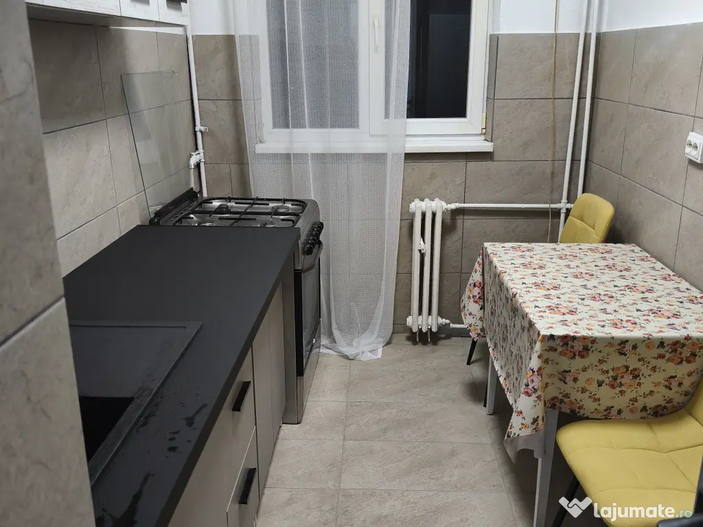 Apartament de închiriat 2 camere central
