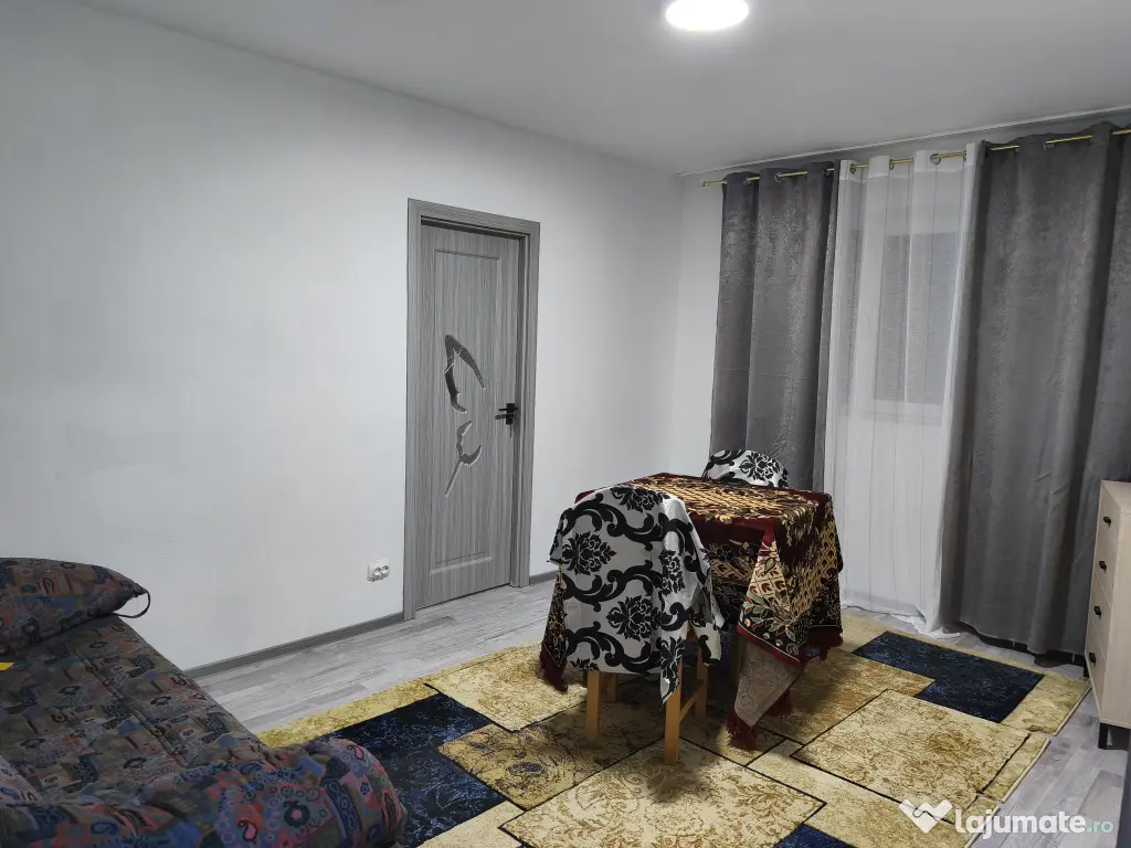 Apartament de închiriat 2 camere central