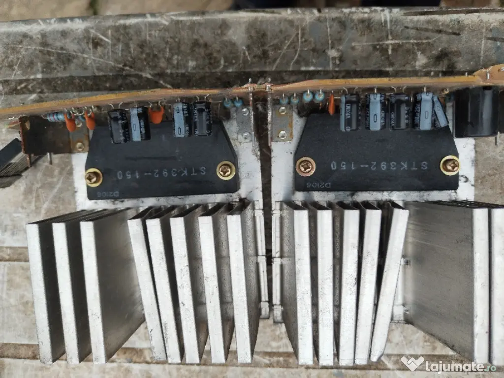 STK392-150 proiector video CRT 