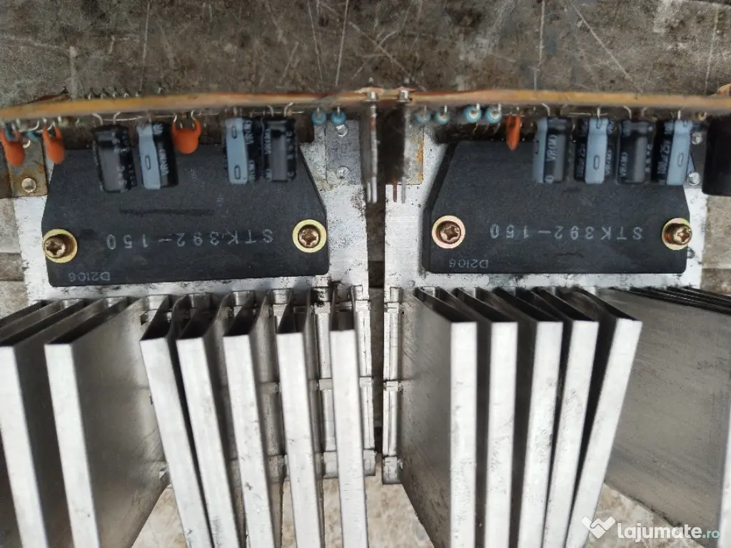 STK392-150 proiector video CRT 