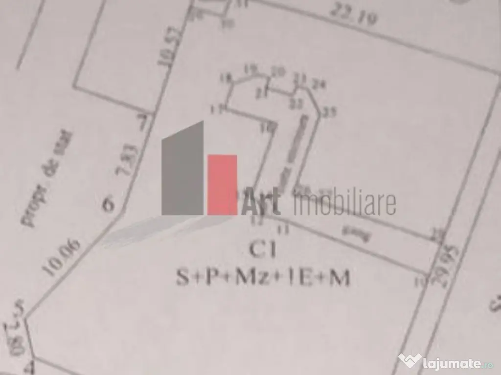 Cladire Universitate KM 0 
