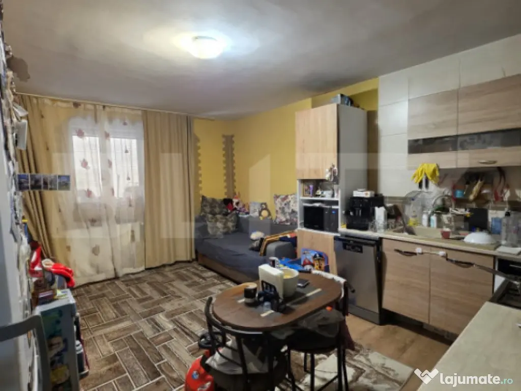 Apartament 2 camere, cu terasă de 20 mp, Zona Vivo
