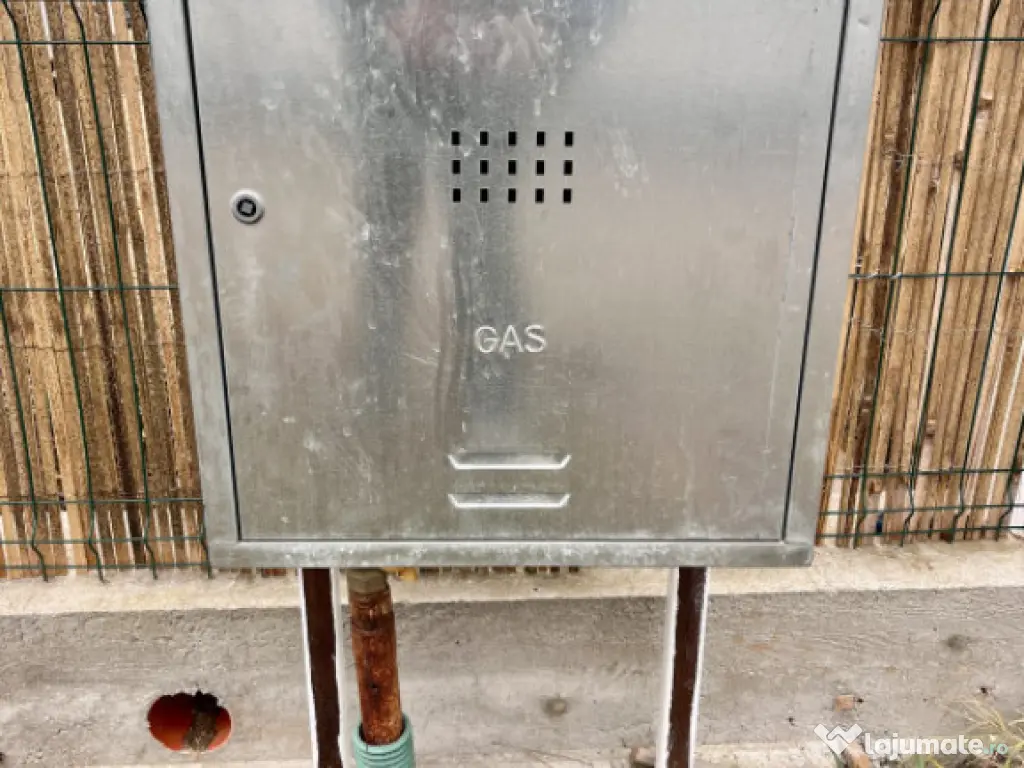 Teren intravilan - Utilitati-Rezid-Asfalt-Posib cumparare te 