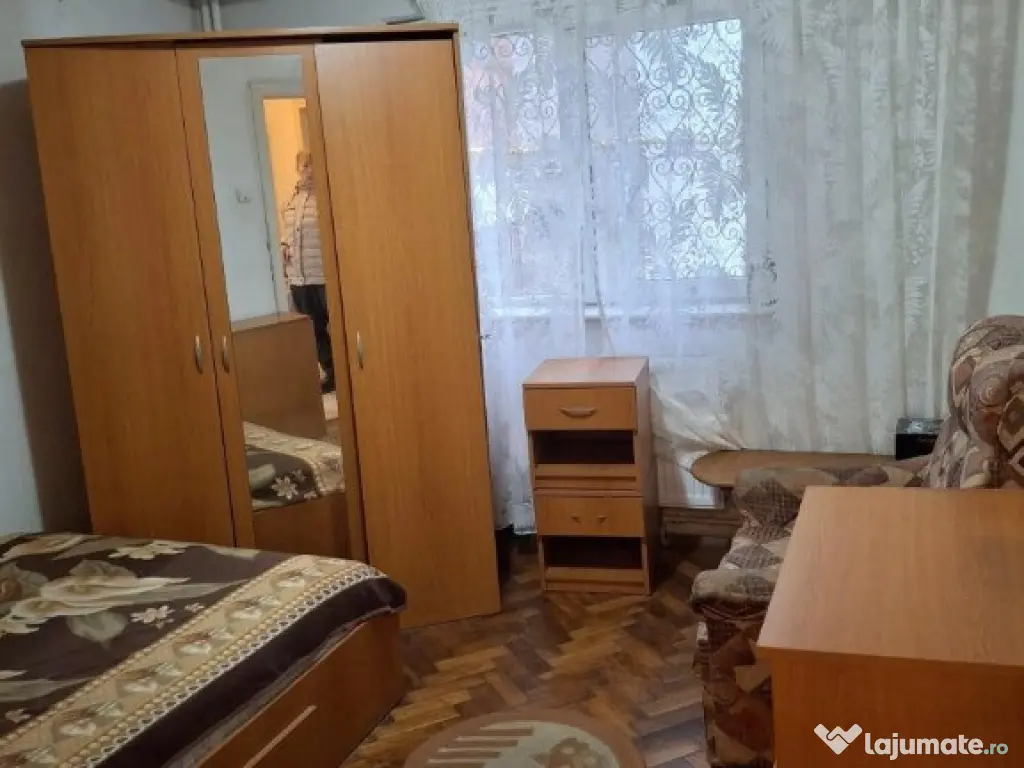 Sat Vacanta, Tomis Nord, de vanzare 2 camere, parter, gaze 